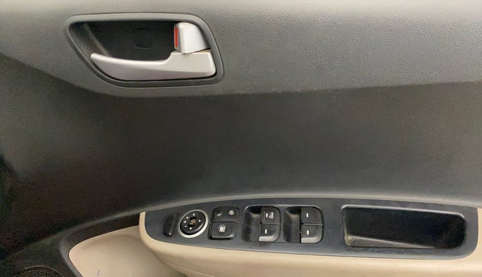 2016 Hyundai Grand i10 SPORTZ 1.2 KAPPA VTVT, Petrol, Manual, 70,780 km, Driver Side Door Panels Control