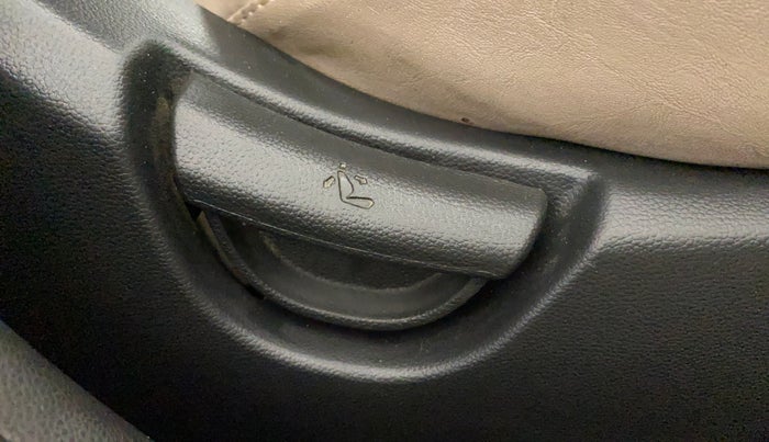 2016 Hyundai Grand i10 SPORTZ 1.2 KAPPA VTVT, Petrol, Manual, 70,780 km, Driver Side Adjustment Panel