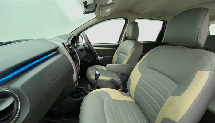 2020 Renault Duster RXZ, Petrol, Manual, 20,743 km, Right Side Front Door Cabin
