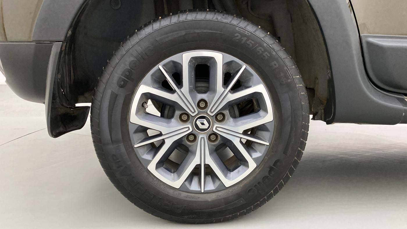 2020 Renault Duster RXZ, Petrol, Manual, 20,743 km, Right Rear Wheel