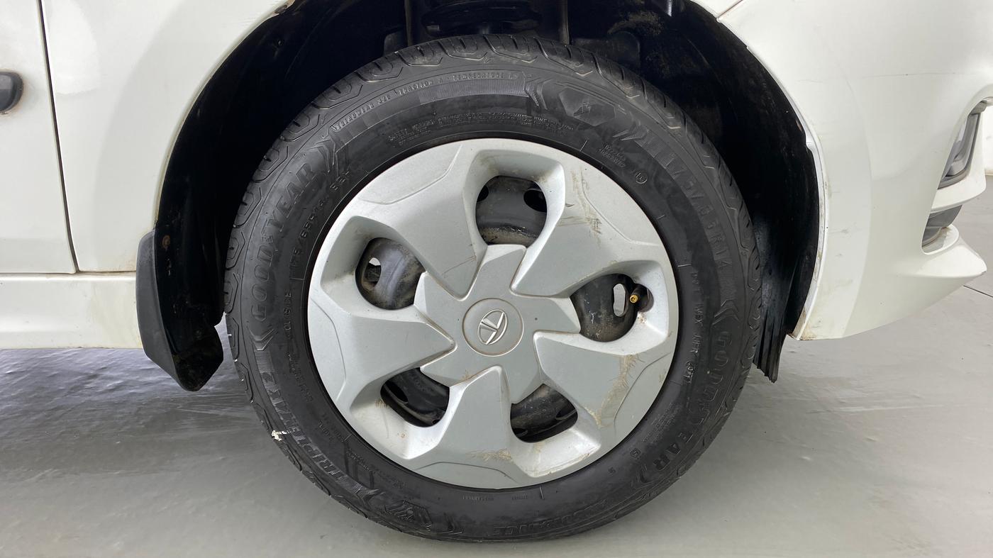 2022 Tata TIGOR XZ CNG, CNG, Manual, 19,474 km, Right Front Wheel