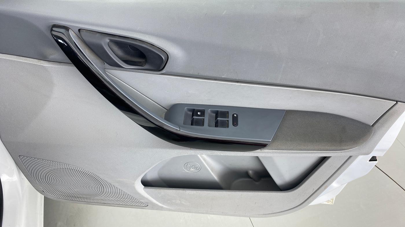 2022 Tata TIGOR XZ CNG, CNG, Manual, 19,474 km, Driver Side Door Panels Control