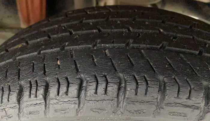 2014 Maruti Alto K10 VXI AMT, Petrol, Automatic, 28,092 km, Left Rear Tyre Tread