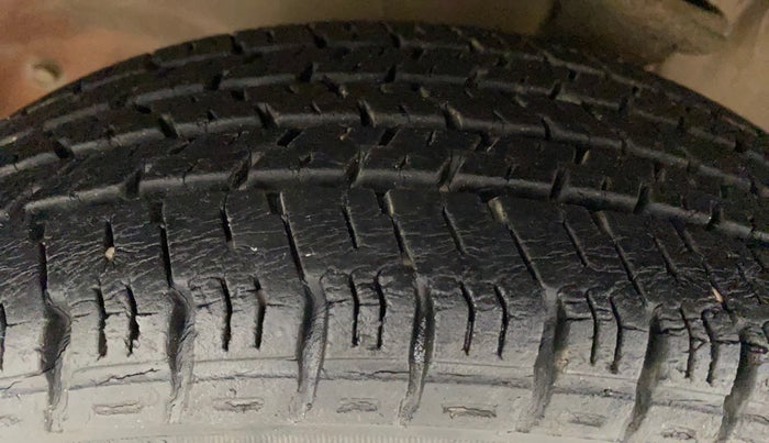 2014 Maruti Alto K10 VXI AMT, Petrol, Automatic, 28,092 km, Left Front Tyre Tread
