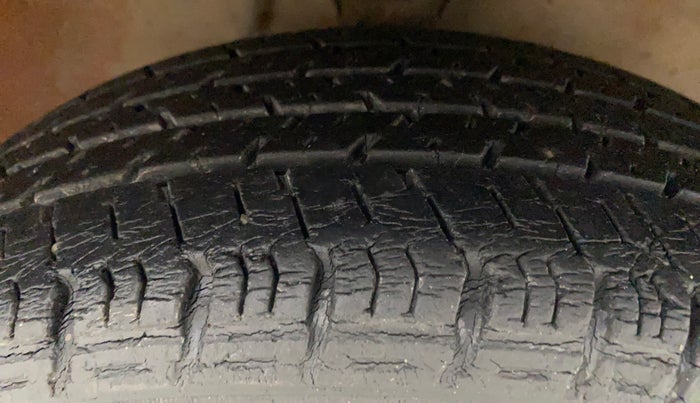 2014 Maruti Alto K10 VXI AMT, Petrol, Automatic, 28,092 km, Right Front Tyre Tread