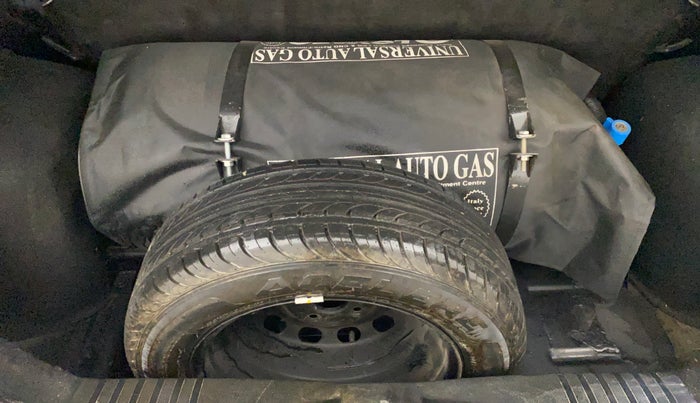 2013 Ford Figo EXI 1.2 PETROL, CNG, Manual, 71,561 km, Boot Inside