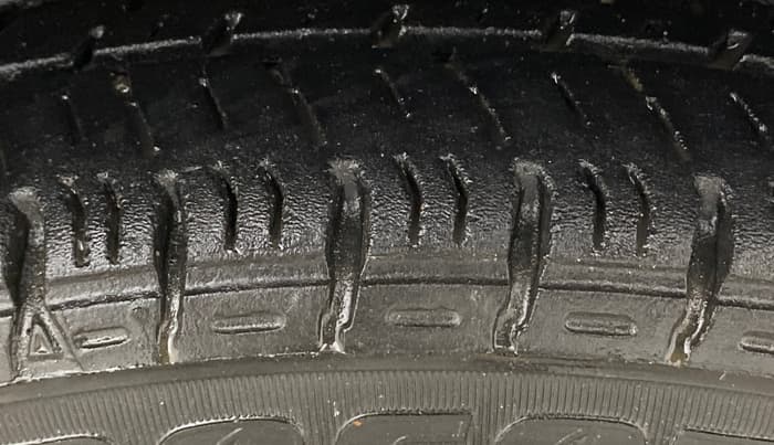 2017 Maruti Alto K10 VXI (O) AMT, Petrol, Automatic, 27,194 km, Left Rear Tyre Tread