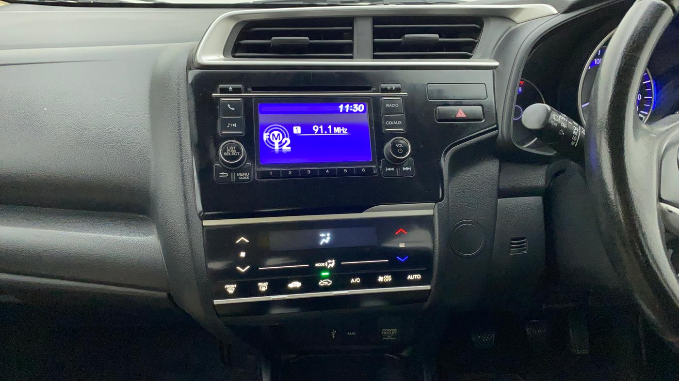 2017 Honda Jazz 1.2L I-VTEC V, Petrol, Manual, 33,092 km, Air Conditioner