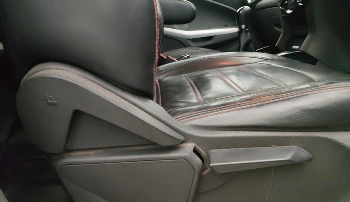 2013 Ford Ecosport TITANIUM 1.5L DIESEL (OPT), Diesel, Manual, 1,29,718 km, Driver Side Adjustment Panel