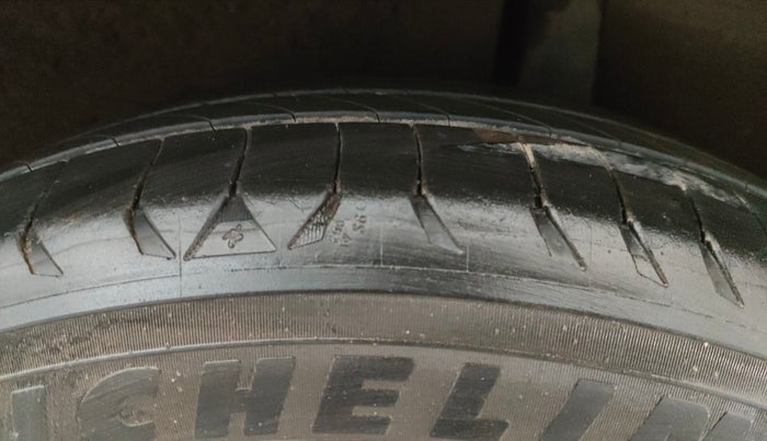 2013 Ford Ecosport TITANIUM 1.5L DIESEL (OPT), Diesel, Manual, 1,29,718 km, Left Rear Tyre Tread