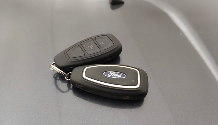 2013 Ford Ecosport TITANIUM 1.5L DIESEL (OPT), Diesel, Manual, 1,29,718 km, Key Close Up