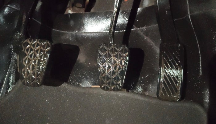 2013 Ford Ecosport TITANIUM 1.5L DIESEL (OPT), Diesel, Manual, 1,29,718 km, Pedals