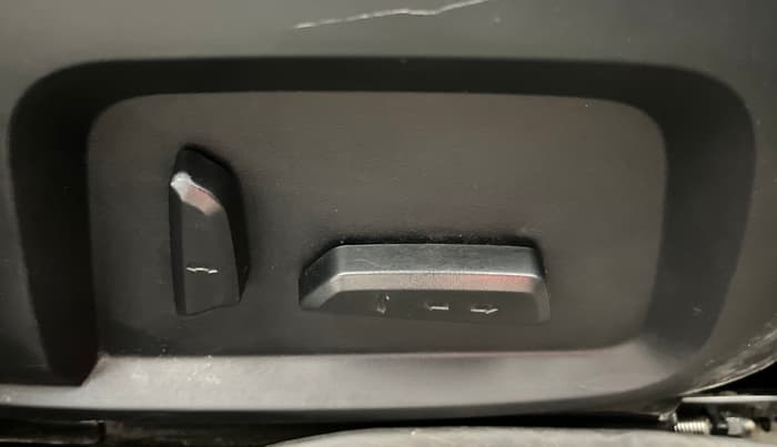 2021 Tata Safari XZ PLUS, Diesel, Manual, 48,818 km, Driver Side Adjustment Panel