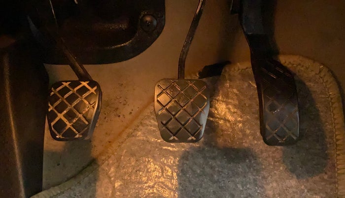 2017 Volkswagen Polo HIGHLINE1.2L, Petrol, Manual, 31,994 km, Pedals