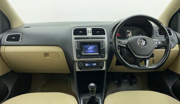 2017 Volkswagen Polo HIGHLINE1.2L, Petrol, Manual, 31,994 km, Dashboard