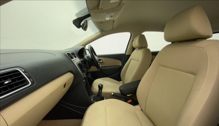 2017 Volkswagen Polo HIGHLINE1.2L, Petrol, Manual, 31,994 km, Right Side Front Door Cabin