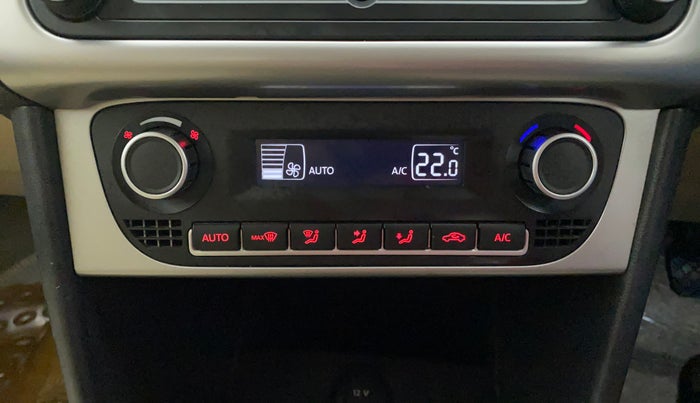 2017 Volkswagen Polo HIGHLINE1.2L, Petrol, Manual, 31,994 km, Automatic Climate Control