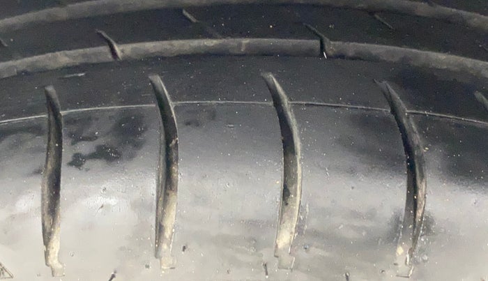 2014 Hyundai Grand i10 ASTA 1.2 KAPPA VTVT, Petrol, Manual, 93,550 km, Left Rear Tyre Tread