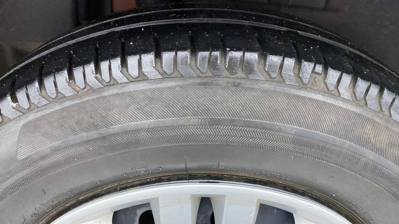 2017 Maruti Dzire VXI, Petrol, Manual, 51,032 km, Right Rear Tyre Tread