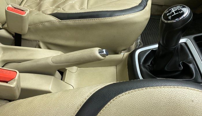 2017 Maruti Dzire VXI, Petrol, Manual, 51,032 km, Gear Lever