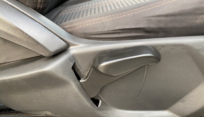 2019 Ford FREESTYLE TITANIUM 1.2 PETROL, Petrol, Manual, 77,058 km, Driver Side Adjustment Panel