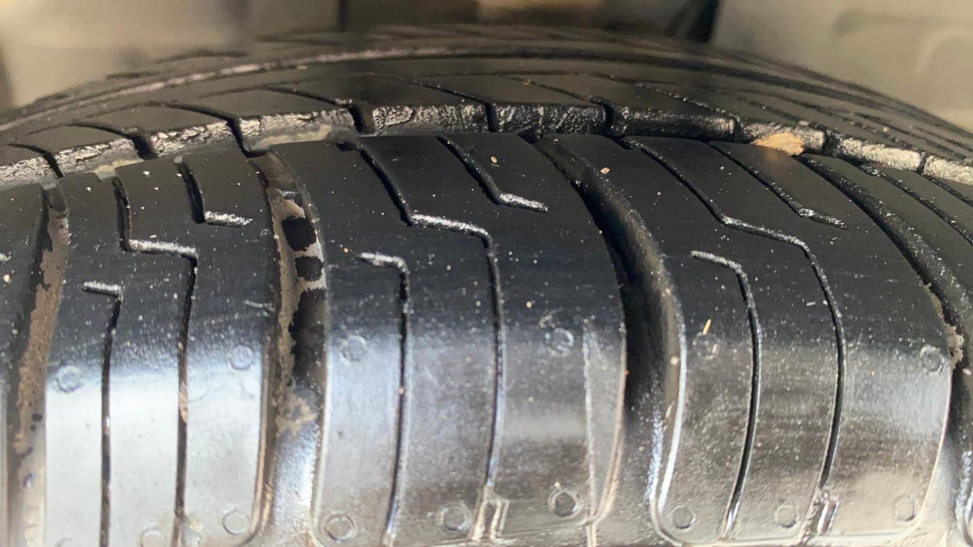 2019 Ford FREESTYLE TITANIUM 1.2 PETROL, Petrol, Manual, 77,058 km, Left Front Tyre Tread