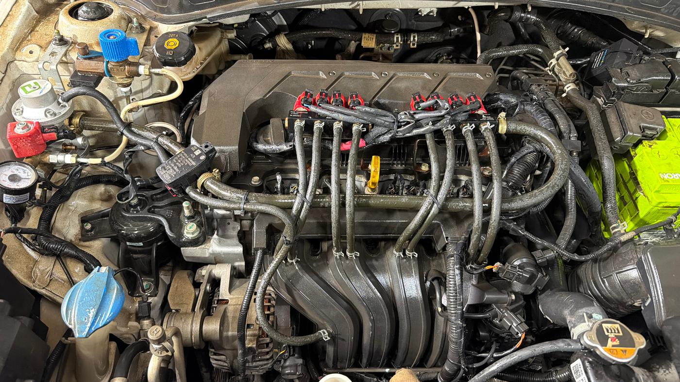 2020 KIA SELTOS HTX IVT 1.5 PETROL, CNG, Automatic, 70,115 km, Engine View - Right