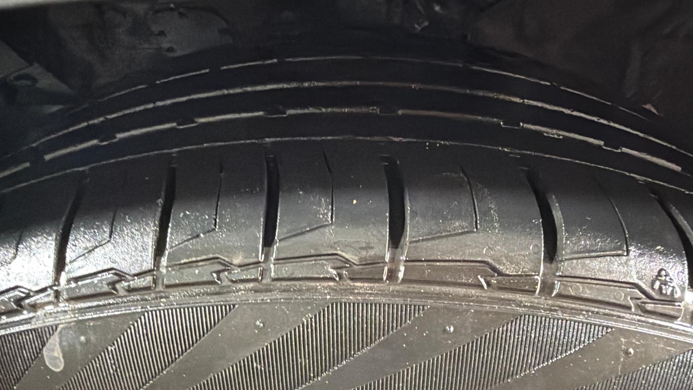 2020 KIA SELTOS HTX IVT 1.5 PETROL, CNG, Automatic, 70,115 km, Left Front Tyre Tread