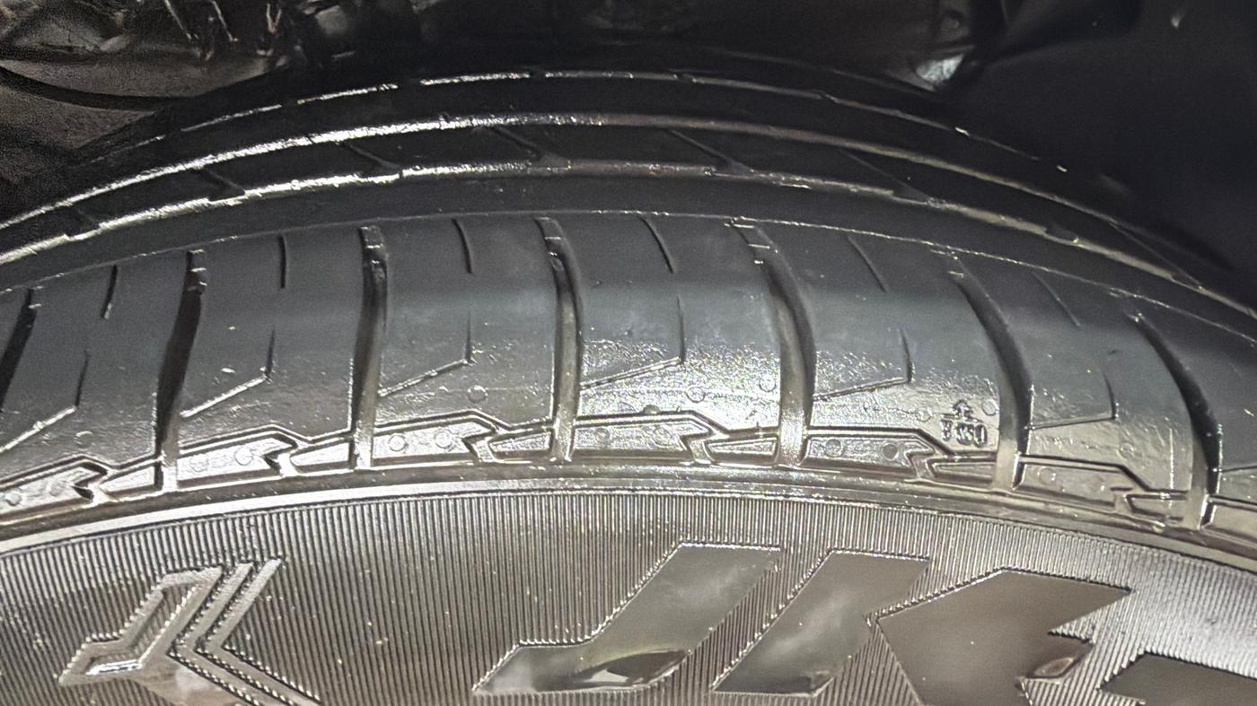 2020 KIA SELTOS HTX IVT 1.5 PETROL, CNG, Automatic, 70,115 km, Right Front Tyre Tread