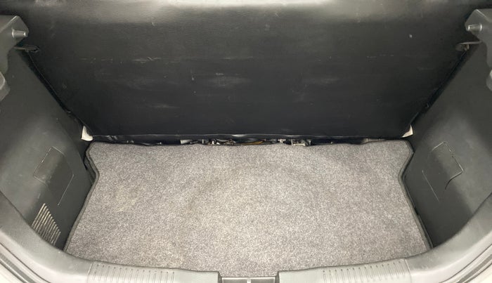 2017 Maruti IGNIS SIGMA 1.2 K12, Petrol, Manual, 39,955 km, Boot Inside