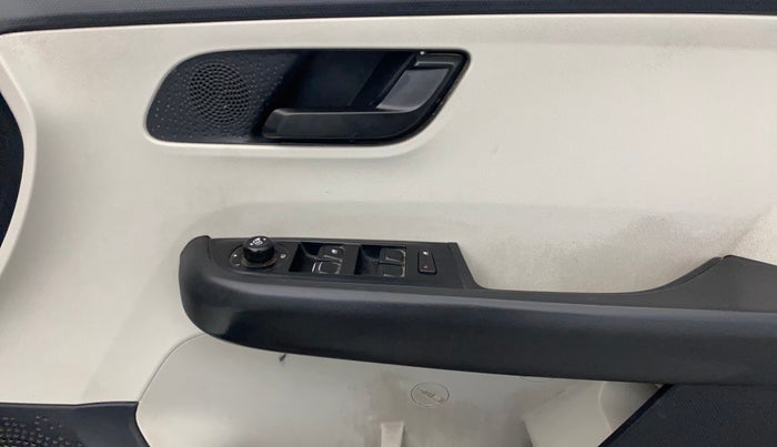 2021 Tata ALTROZ XM PLUS DIESEL, Diesel, Manual, 81,371 km, Driver Side Door Panels Control