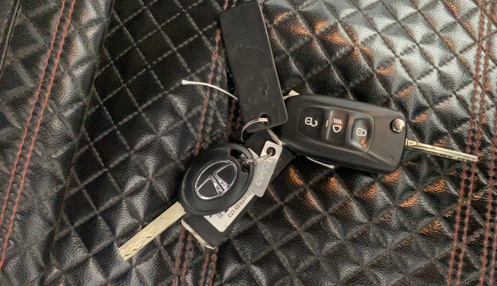 2021 Tata ALTROZ XM PLUS DIESEL, Diesel, Manual, 81,371 km, Key Close Up