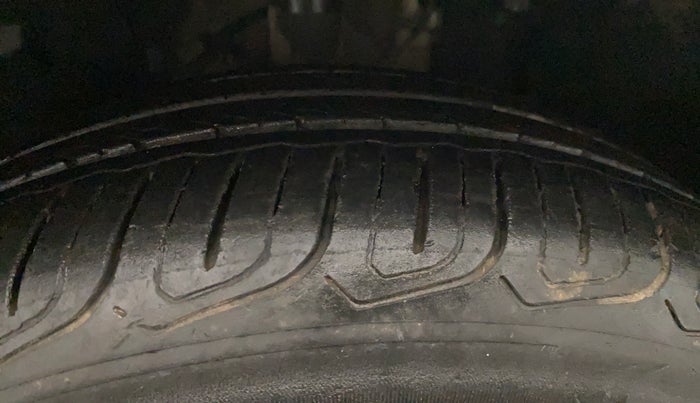 2021 Tata ALTROZ XM PLUS DIESEL, Diesel, Manual, 81,371 km, Left Front Tyre Tread