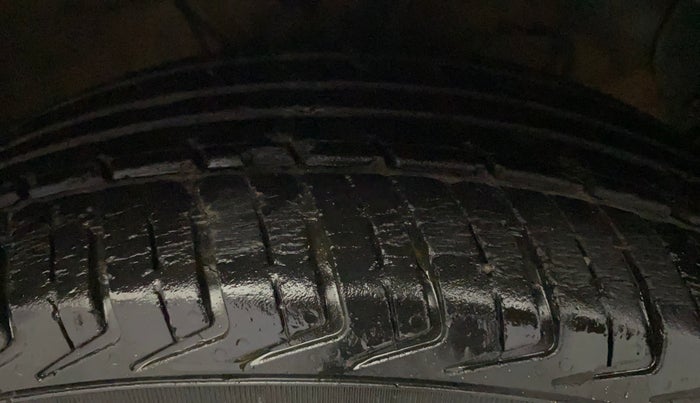 2019 Hyundai NEW SANTRO ERA, Petrol, Manual, 1,42,056 km, Right Front Tyre Tread