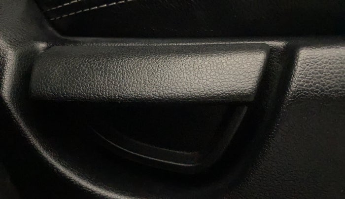 2019 Hyundai NEW SANTRO ERA, Petrol, Manual, 1,42,056 km, Driver Side Adjustment Panel