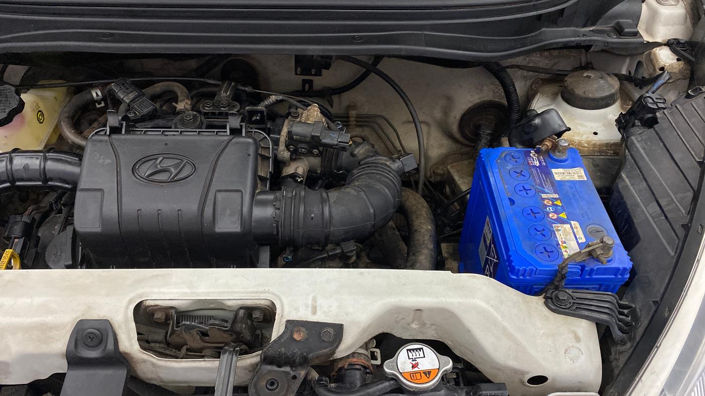 2018 Hyundai Eon SPORTZ, Petrol, Manual, 22,380 km, Engine View - Left