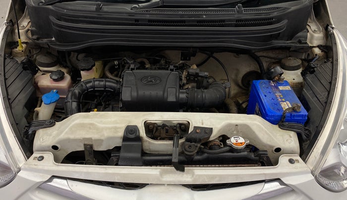 2018 Hyundai Eon SPORTZ, Petrol, Manual, 22,380 km, Engine View