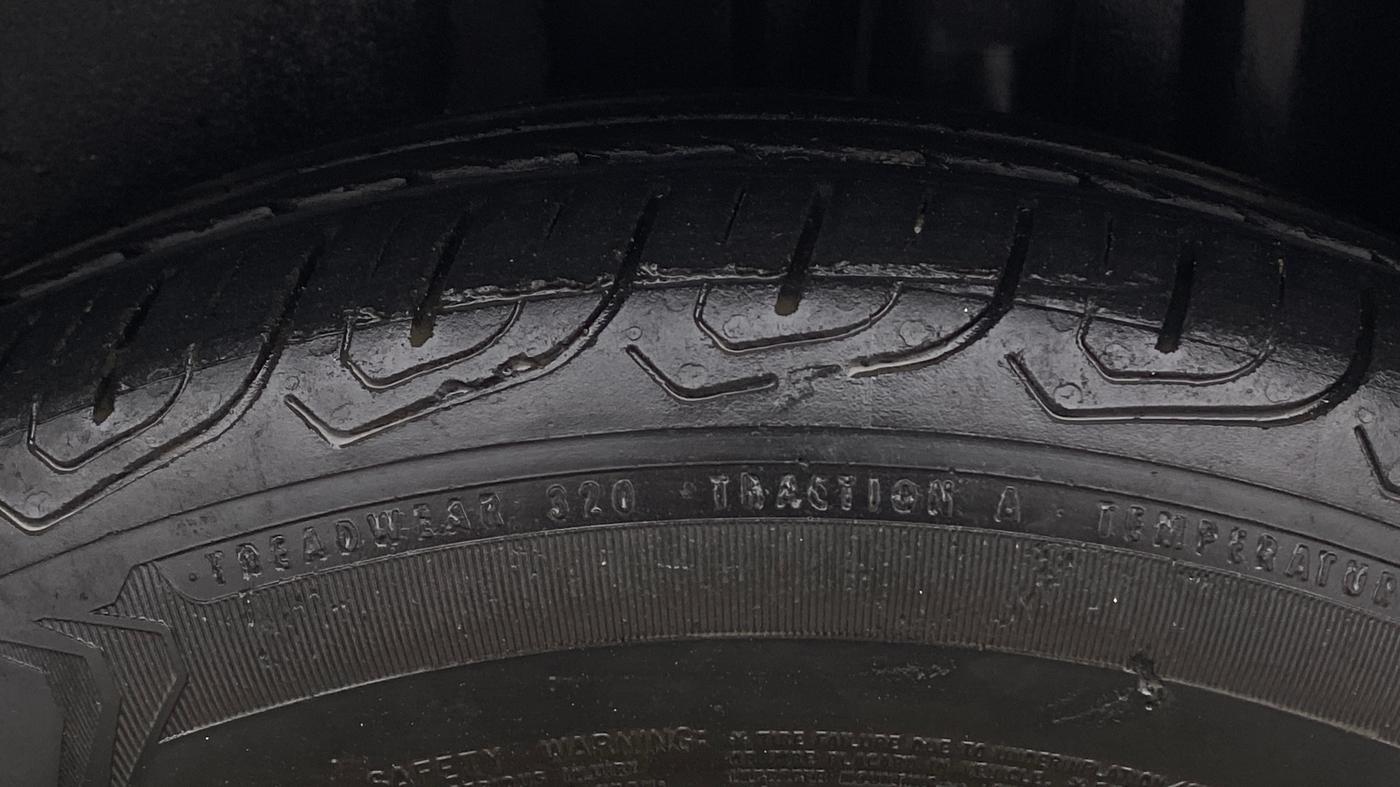 2015 Skoda Rapid 1.5 TDI CR ELEGANCE AT, Diesel, Automatic, 53,592 km, Left Rear Tyre Tread