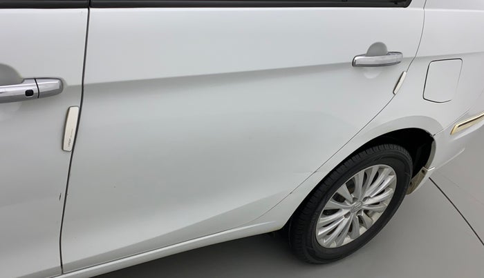 2016 Maruti Ciaz ZXI, Petrol, Manual, 76,976 km, Rear left door - Slightly dented