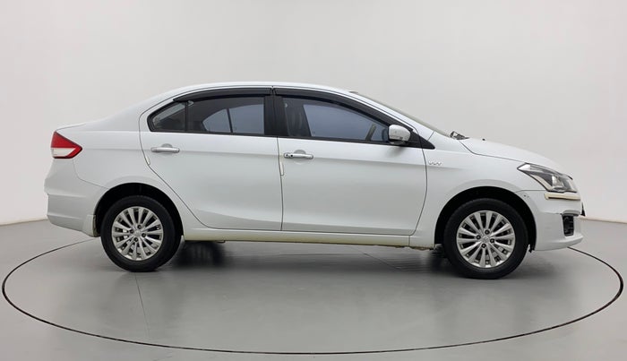 2016 Maruti Ciaz ZXI, Petrol, Manual, 76,976 km, Right Side View