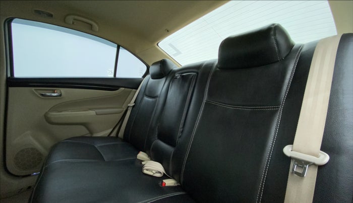 2016 Maruti Ciaz ZXI, Petrol, Manual, 76,976 km, Right Side Rear Door Cabin