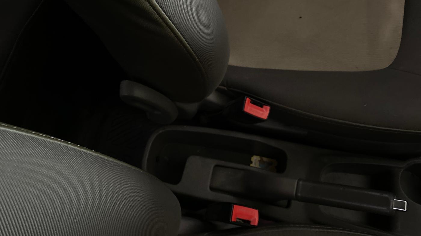 2013 Hyundai i10 SPORTZ 1.2 AT, Petrol, Automatic, 61,966 km, Driver Side Adjustment Panel