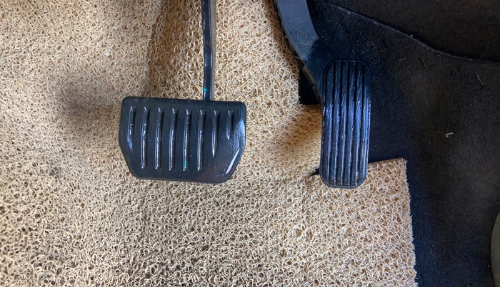 2020 Tata Harrier XZA 2.0L DUAL TONE, Diesel, Automatic, 1,22,626 km, Pedals