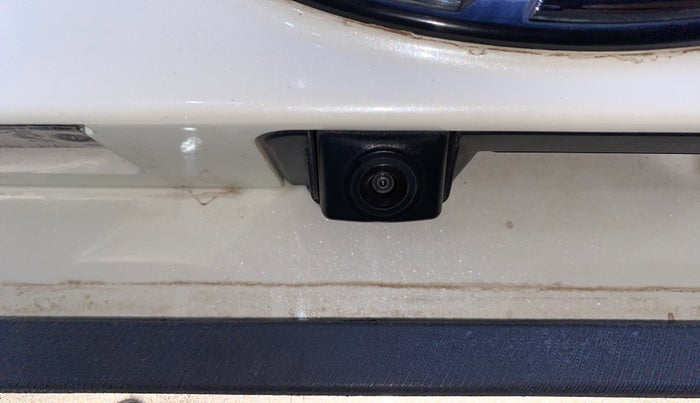 2021 Mahindra XUV300 W8 (O) 1.2 PETROL, Petrol, Manual, 8,135 km, Parking Camera