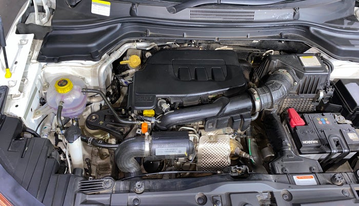 2021 Mahindra XUV300 W8 (O) 1.2 PETROL, Petrol, Manual, 8,135 km, Engine View - Right