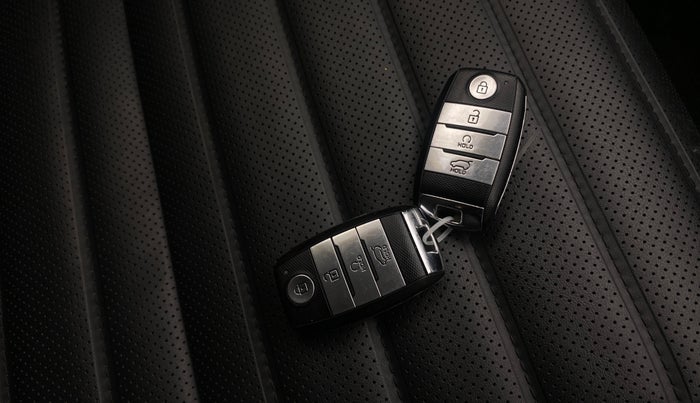 2023 KIA SELTOS GTX PLUS DCT 1.4 PETROL, Petrol, Automatic, 32,358 km, Key Close Up