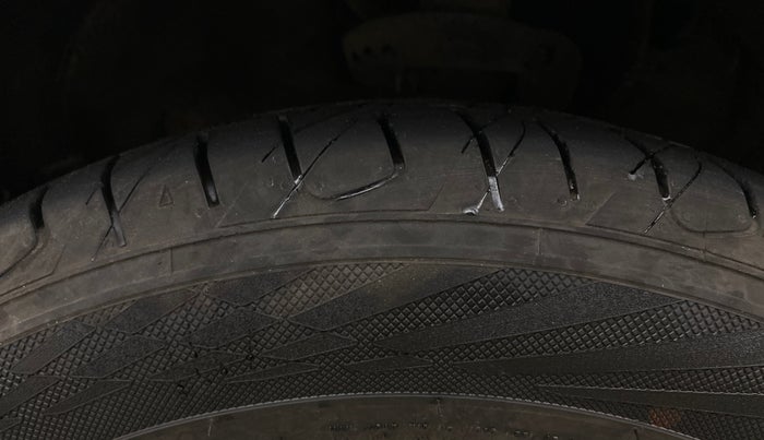 2023 KIA SELTOS GTX PLUS DCT 1.4 PETROL, Petrol, Automatic, 32,358 km, Left Front Tyre Tread