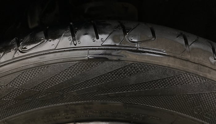 2023 KIA SELTOS GTX PLUS DCT 1.4 PETROL, Petrol, Automatic, 32,358 km, Right Front Tyre Tread