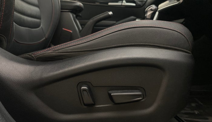 2023 KIA SELTOS GTX PLUS DCT 1.4 PETROL, Petrol, Automatic, 32,358 km, Driver Side Adjustment Panel