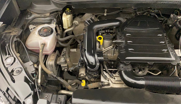 2022 Volkswagen TAIGUN TOPLINE 1.0 TSI MT, Petrol, Manual, 33,574 km, Engine View - Right